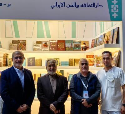 زيارة القنصل العام الإيراني لمعرض جدة الدولي للكتاب